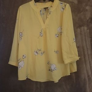 🔴 Worthington petite yellow floral blouse size Lg 🔴
